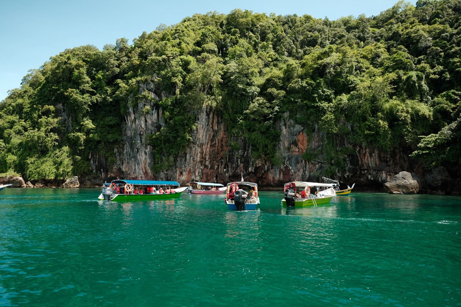 Preserving Paradise: Hari Alam Sekitar Negara 2023 Breathes New Life into Langkawi’s Coral Reefs